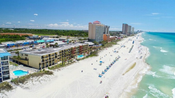 Ramada by Wyndham Panama City Beach / Beachfront image 18